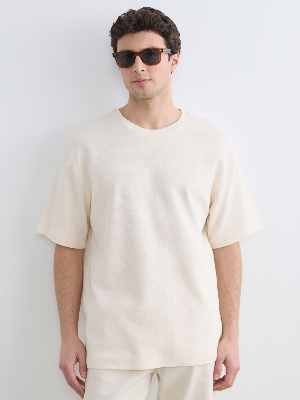 Bej Bisiklet Yaka Erkek Tişört