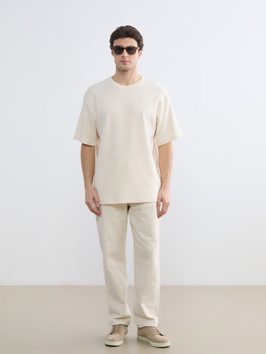 Bej Bisiklet Yaka Erkek Tişört-1