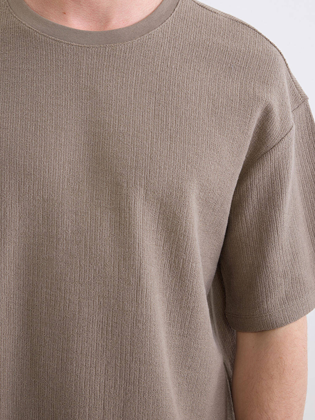 Kahverengi Oversize Bisiklet Yaka Erkek Tişört-2