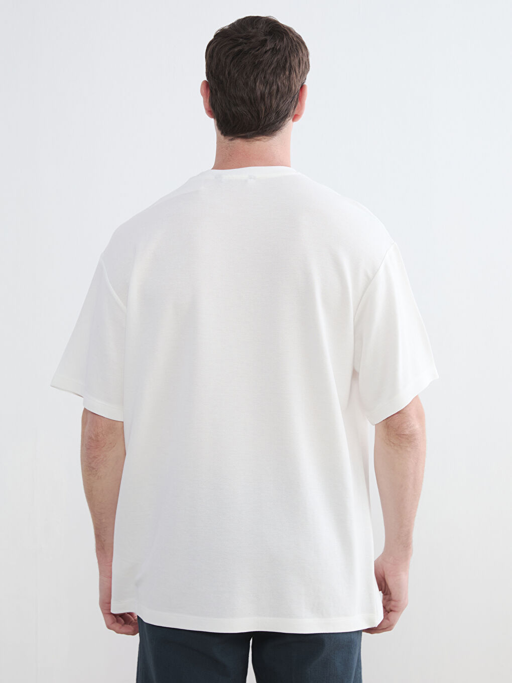 Beyaz Bisiklet Yaka Erkek Tişört-3