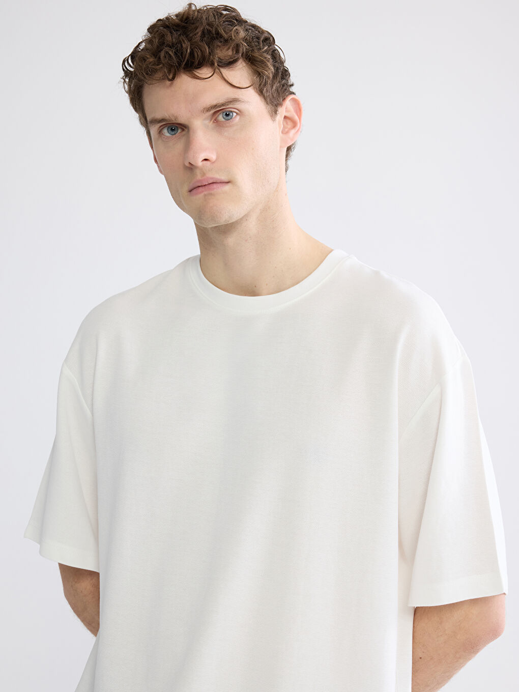 Beyaz Bisiklet Yaka Erkek Tişört