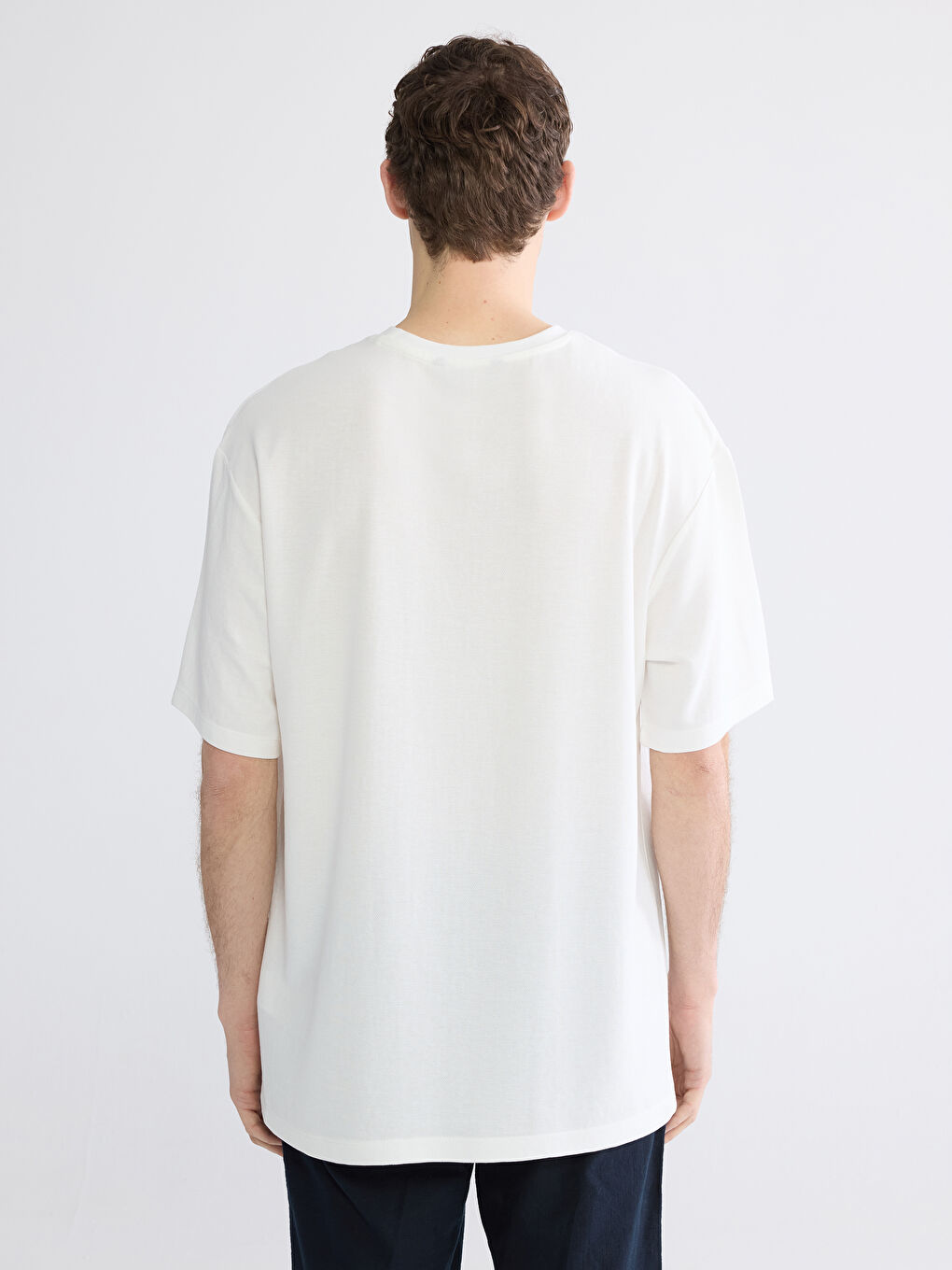 Beyaz Bisiklet Yaka Erkek Tişört-3