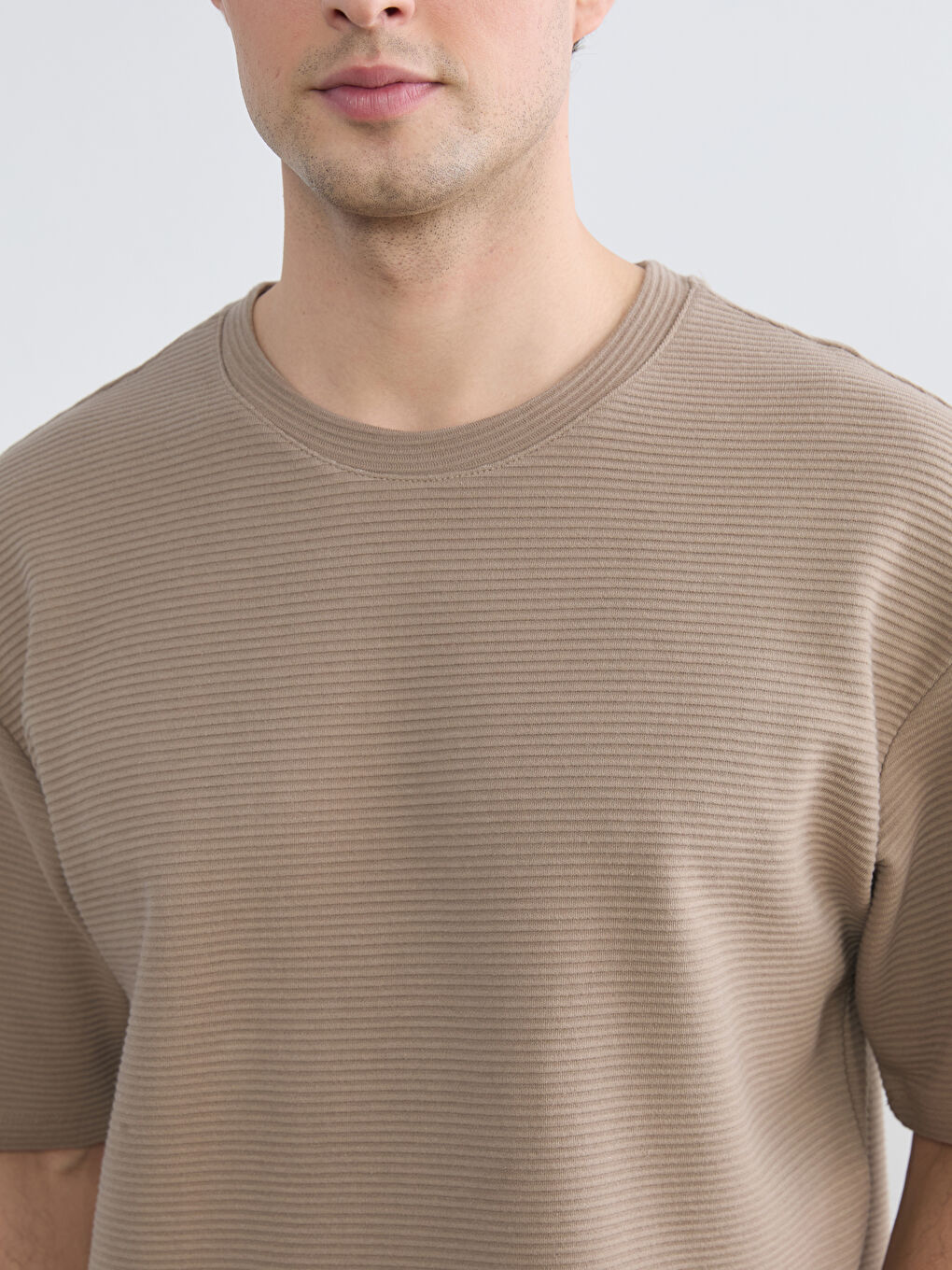 Kahverengi Bisiklet Yaka Çizgili Erkek Tişört-2