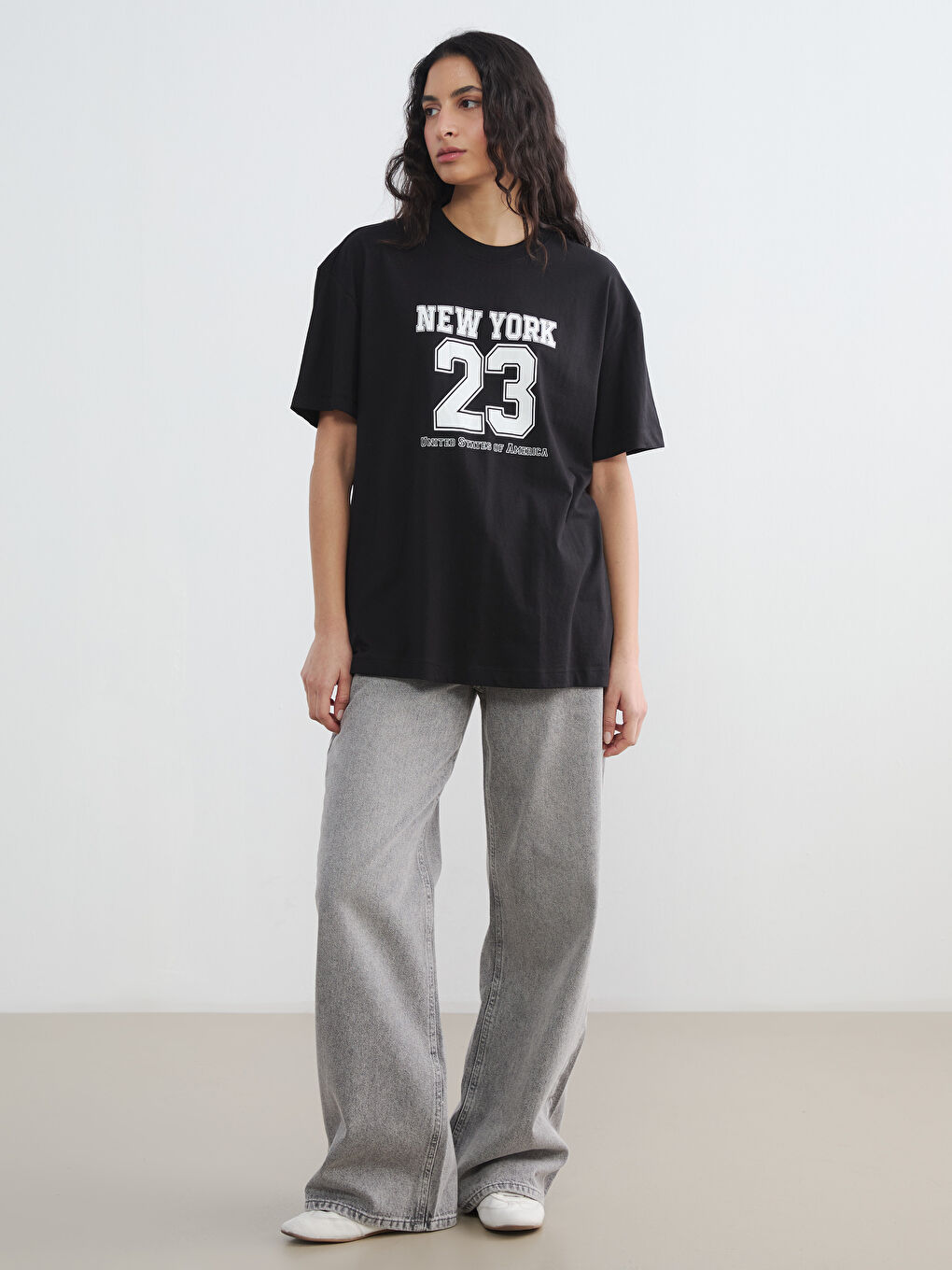 მრგვალი საყელო New York ნაბეჭდი ქალის მაისური-1