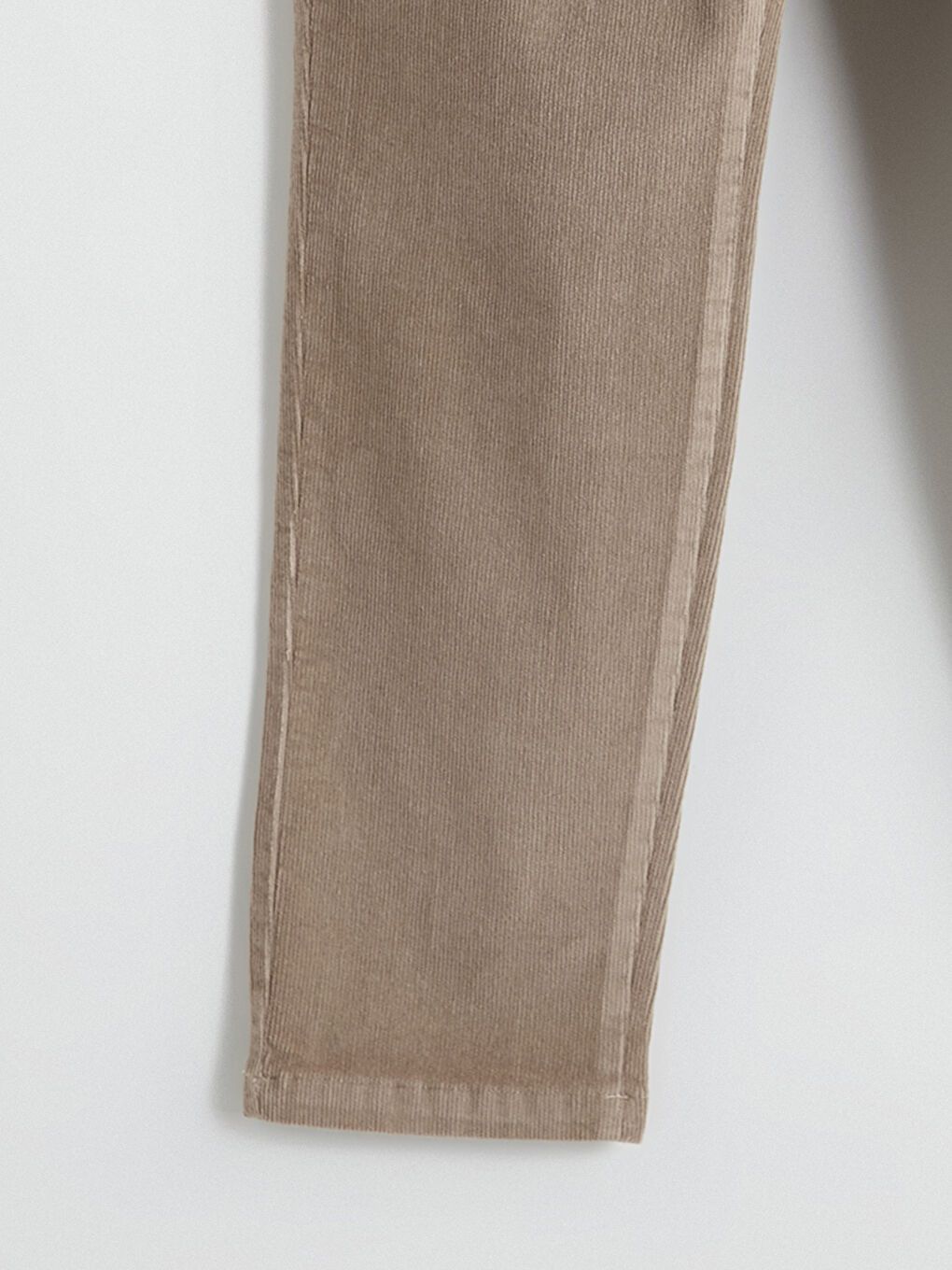 Bej Standart Kalıp Kadife Erkek Pantolon-1