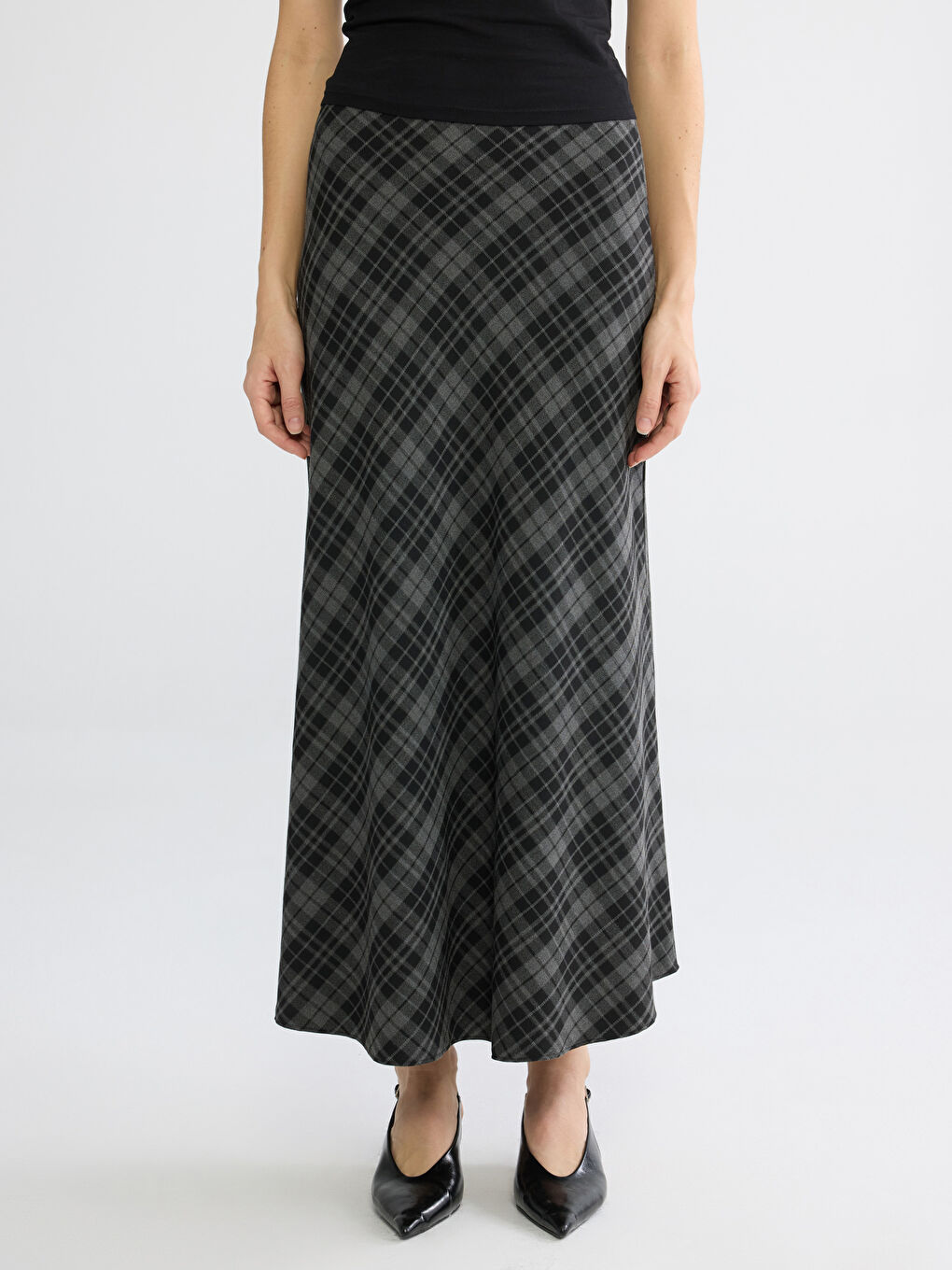 Plaid Flared Skirt with a Zippered Waist-1
