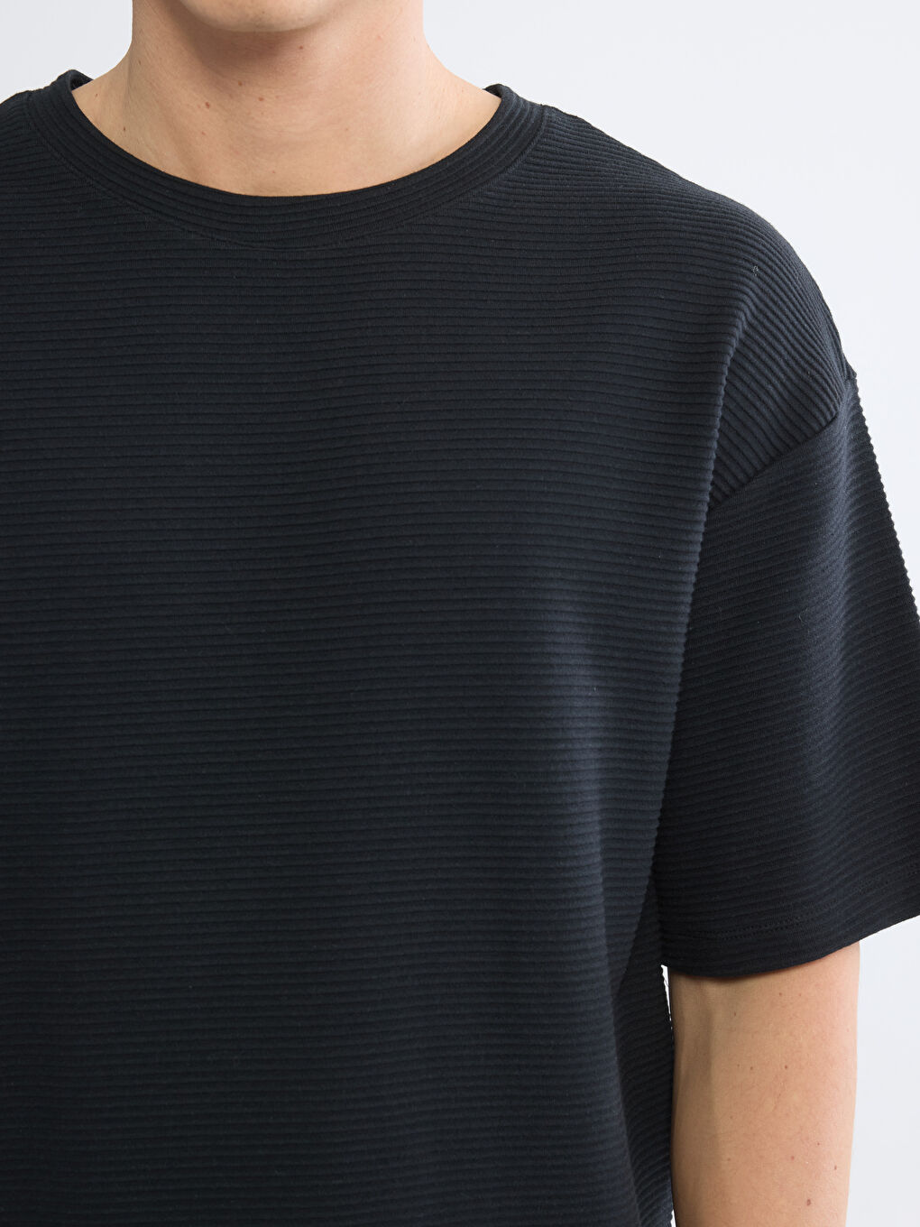 Siyah Oversize Fit Erkek Tişört-2