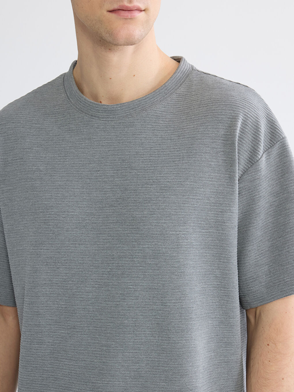 Gri Oversize Fit Erkek Tişört-2