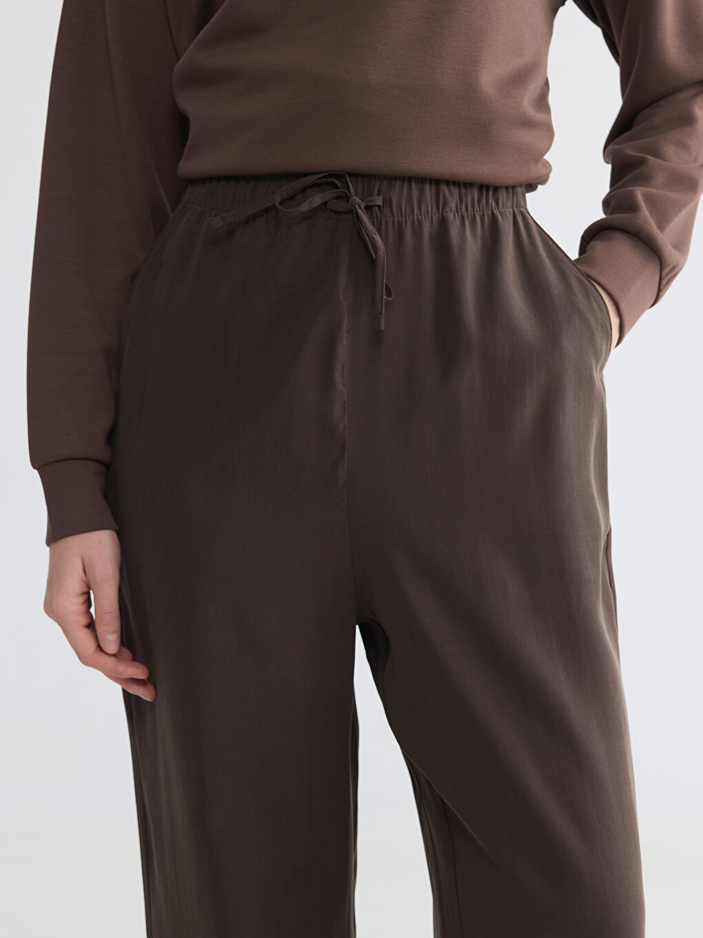 Woman Brown Trousers-2
