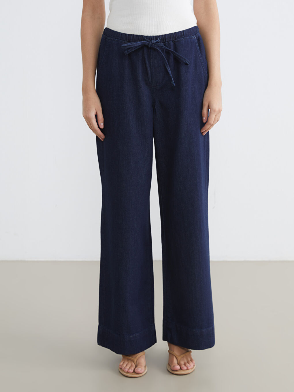 بنطال جينز واسع الأرجل للسيدات بخصر مطاطي-1