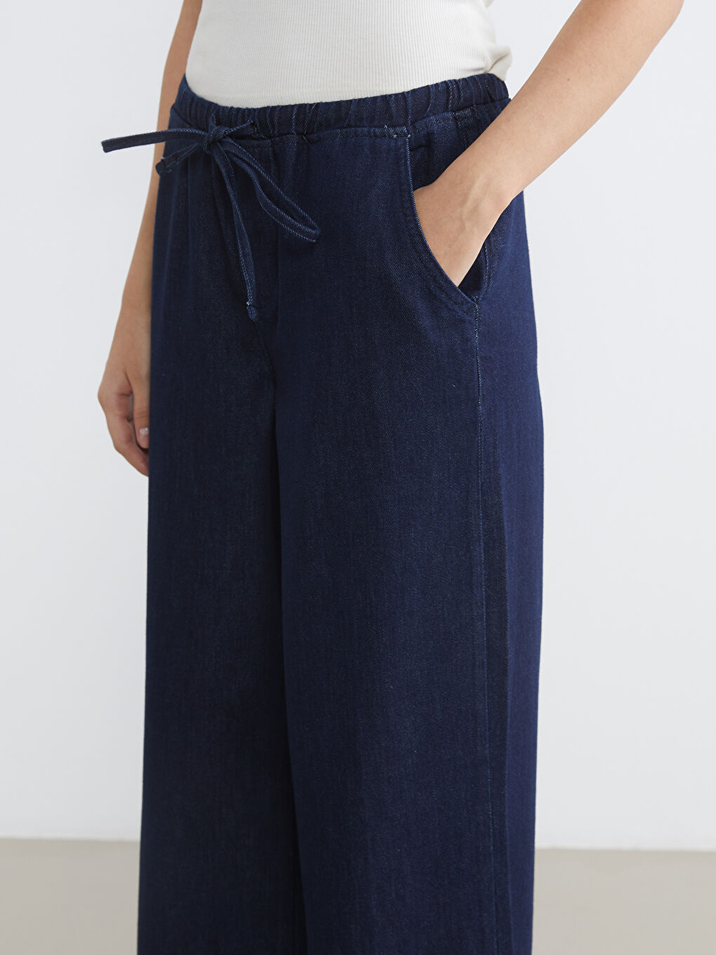 بنطال جينز واسع الأرجل للسيدات بخصر مطاطي-2