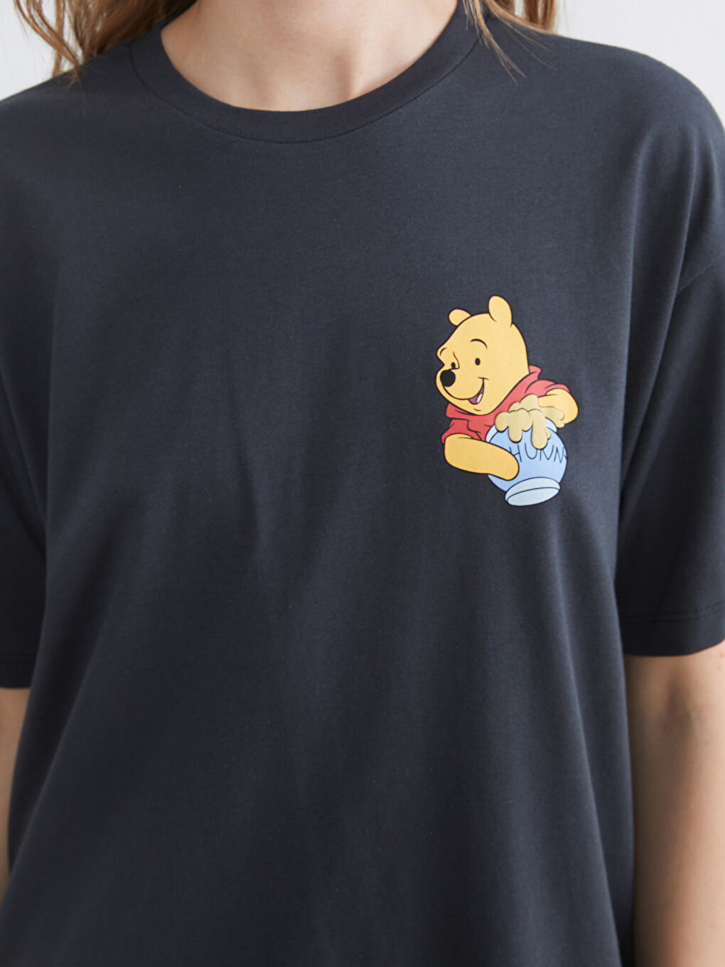 Antrasit Winnie the Pooh Baskılı Kadın Tişört-2