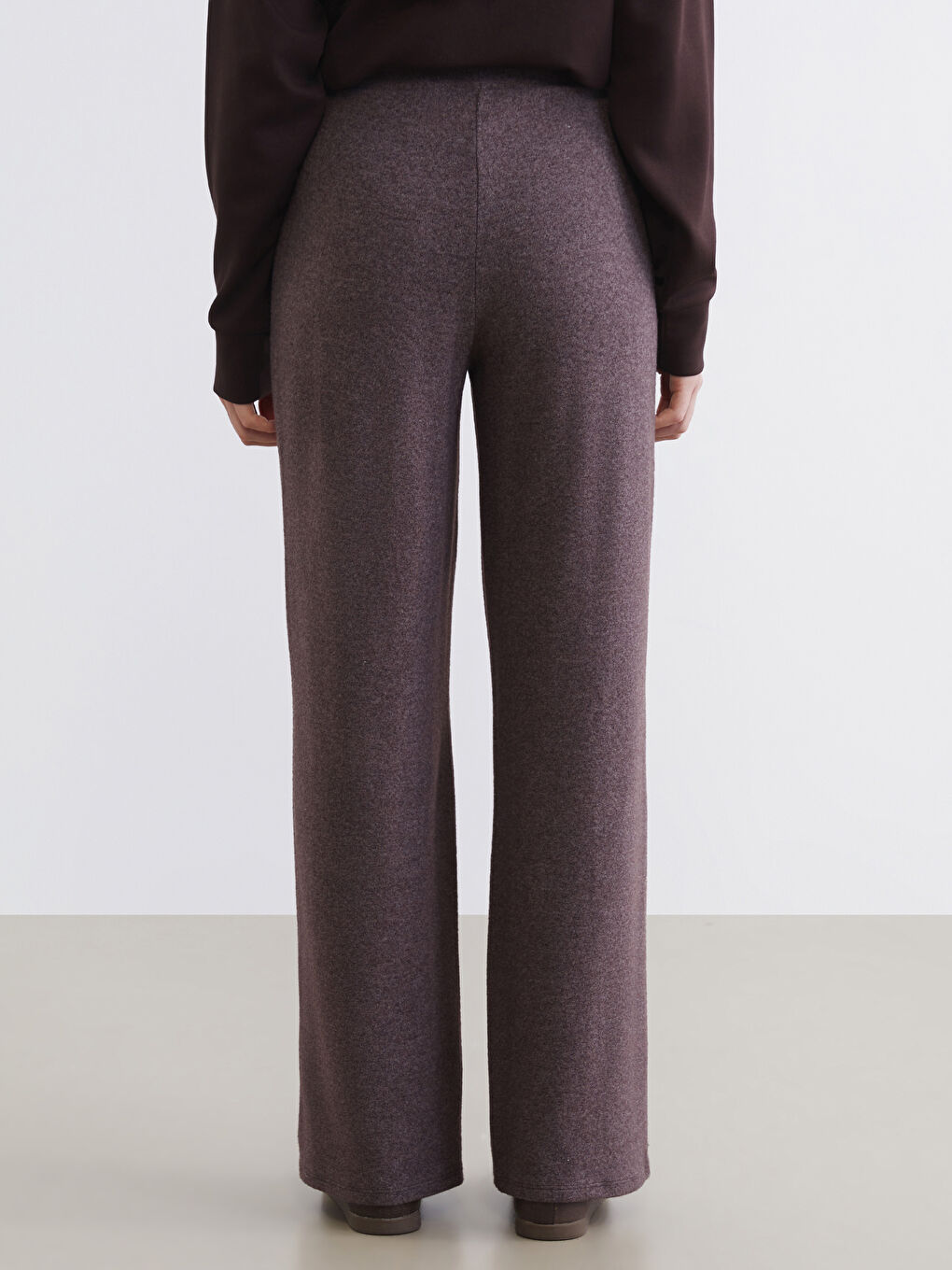 Kahverengi Beli Lastikli Geniş Paça Kadın Pantolon-3