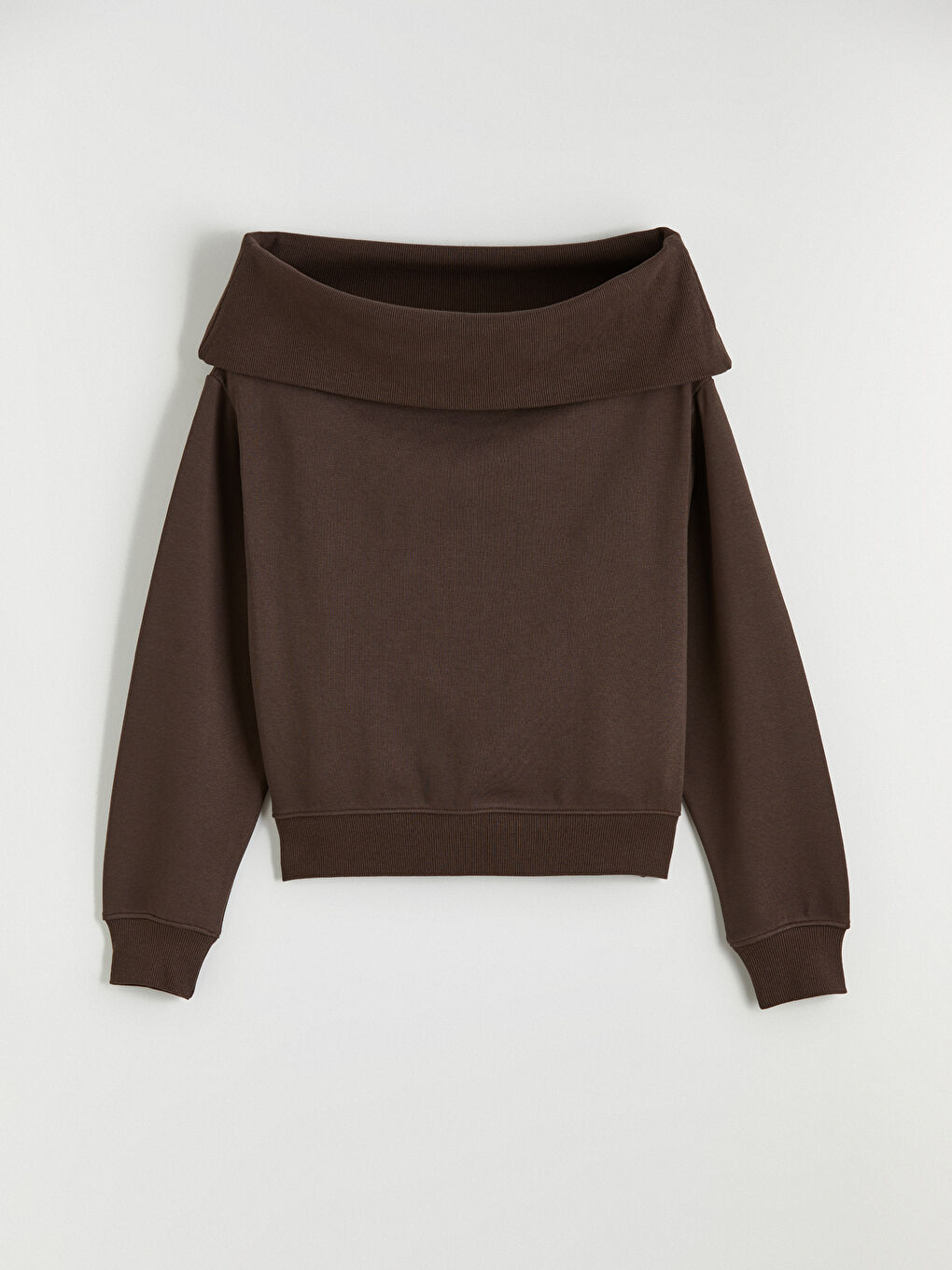 Kahverengi Kayık Yaka Kadın Sweatshirt-4