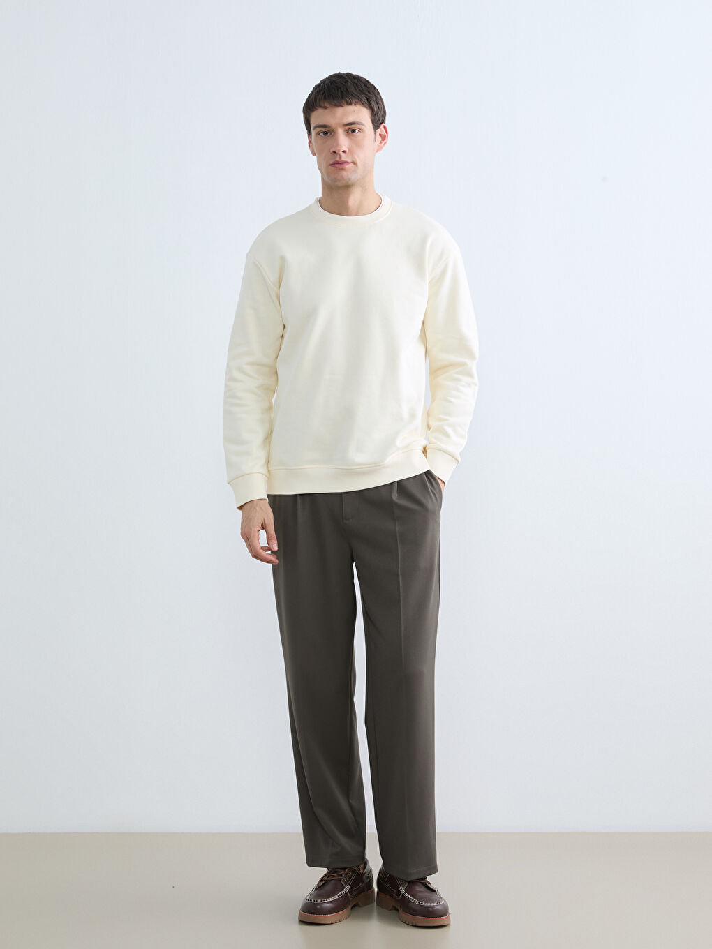 Bej Bisiklet Yaka Erkek Kalın Sweatshirt-1