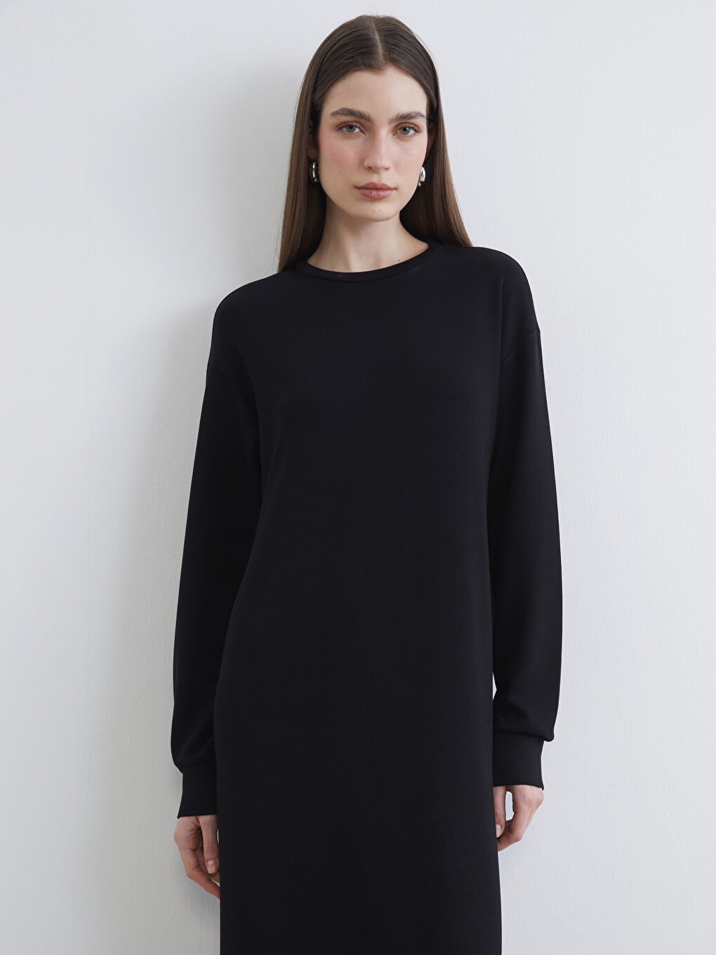 Siyah Bisiklet Yaka Yırtmaçlı Sweat Elbise