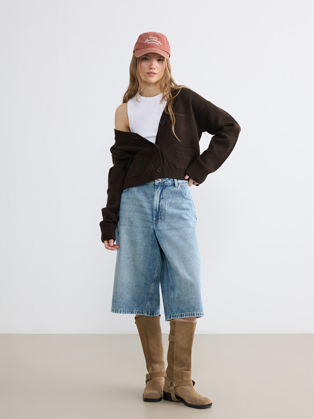 Kahverengi V Yaka Kadın Triko Hırka-1