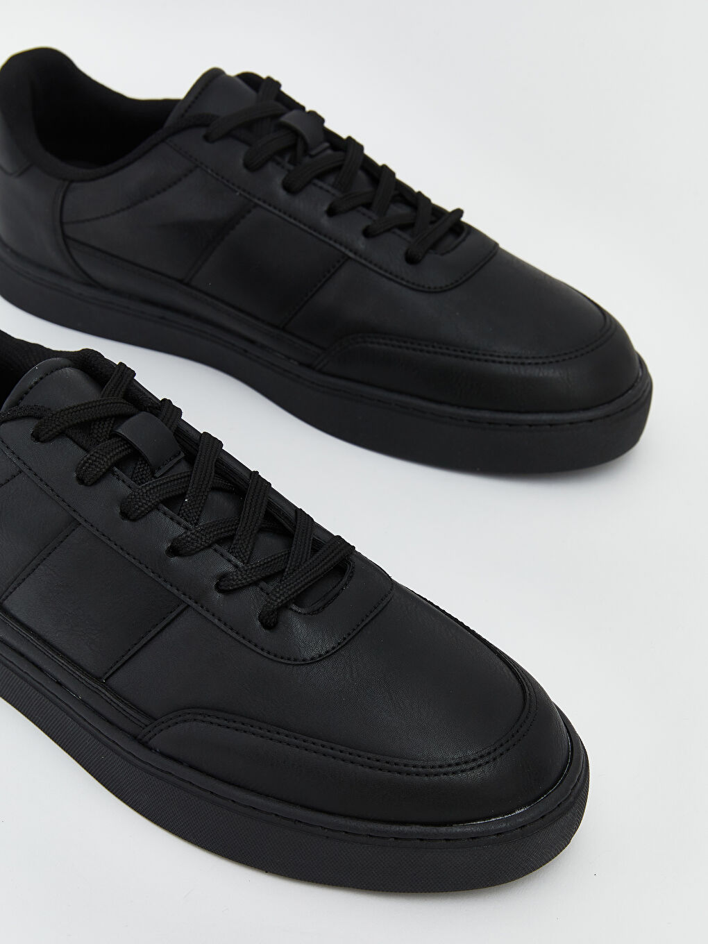 Siyah Bağcıklı Erkek Spor Ayakkabı-2