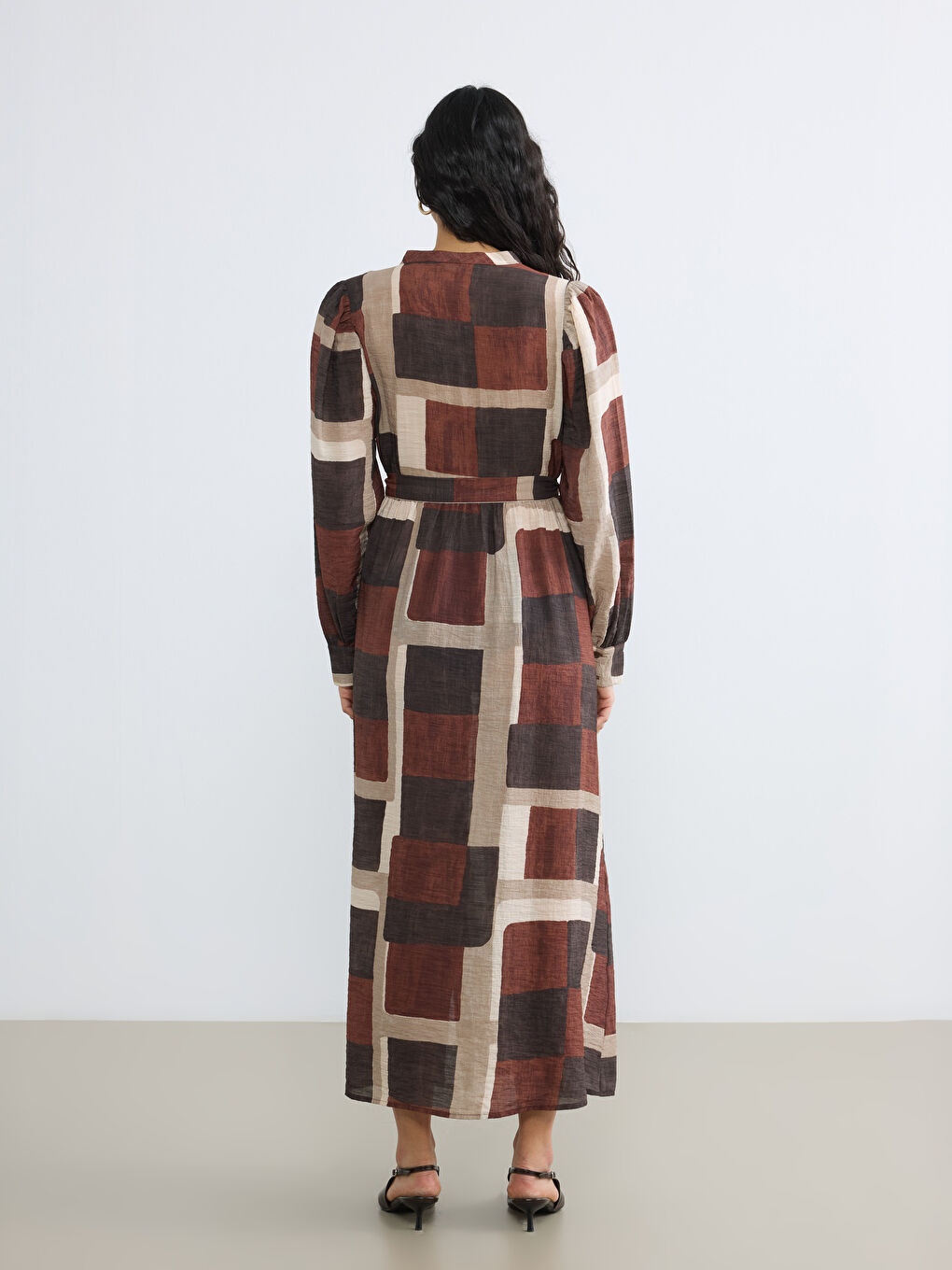 Kahverengi Hakim Yaka Desenli Belden Oturtmalı Gömlek Elbise-3