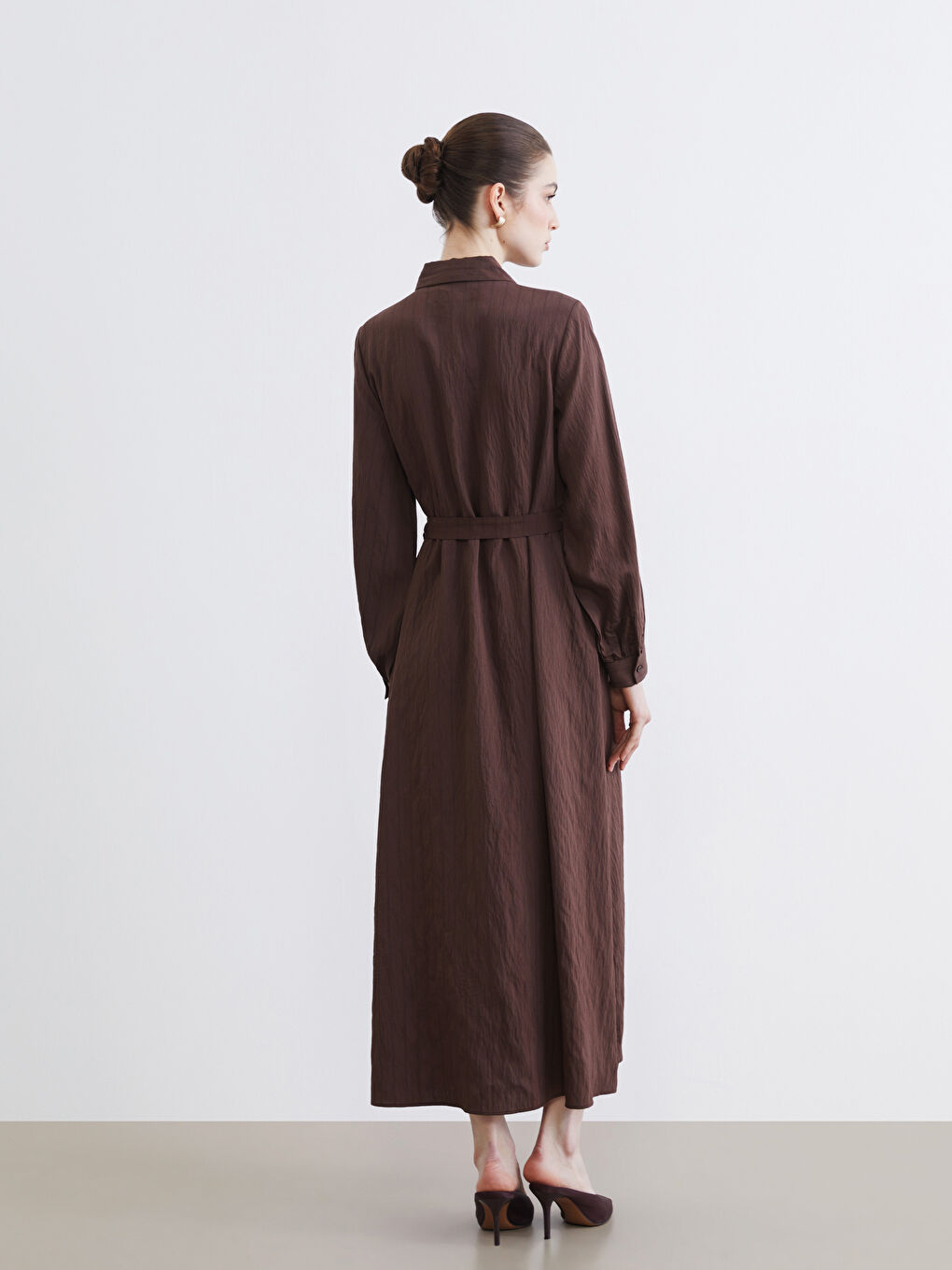 فستان قميص بني امرأة-3