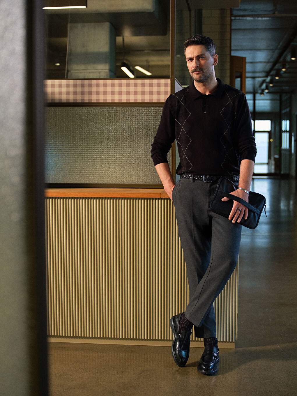 Gri Standart Fit Armürlü Erkek Pantolon