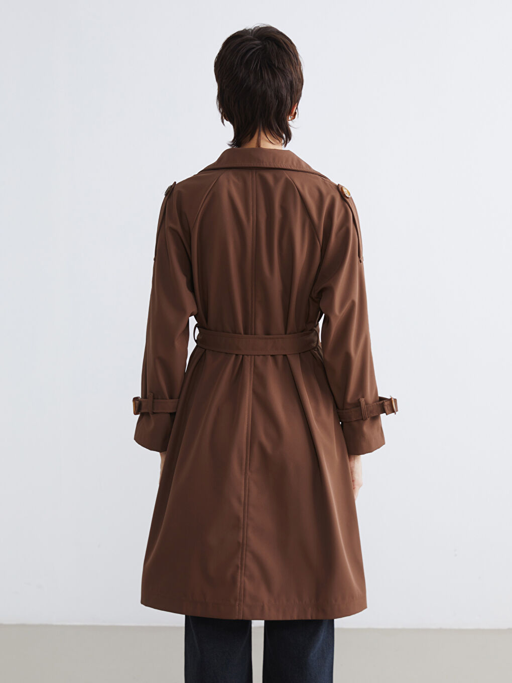 الجاكيت الترنش المزدوج مع الحزام. شيك بكل سهولة.-4