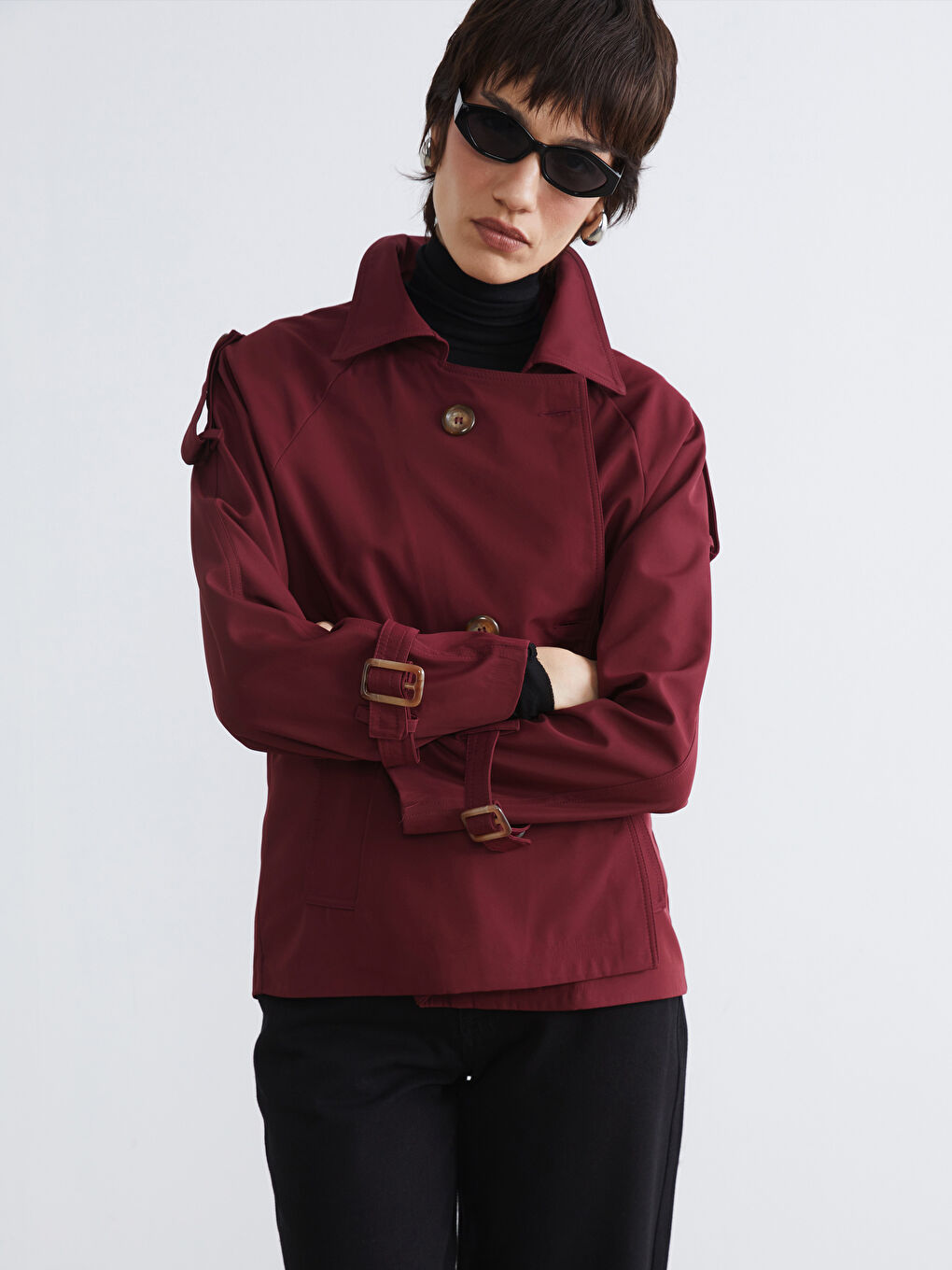 بالطو حريمي بكباسين مزدوجة