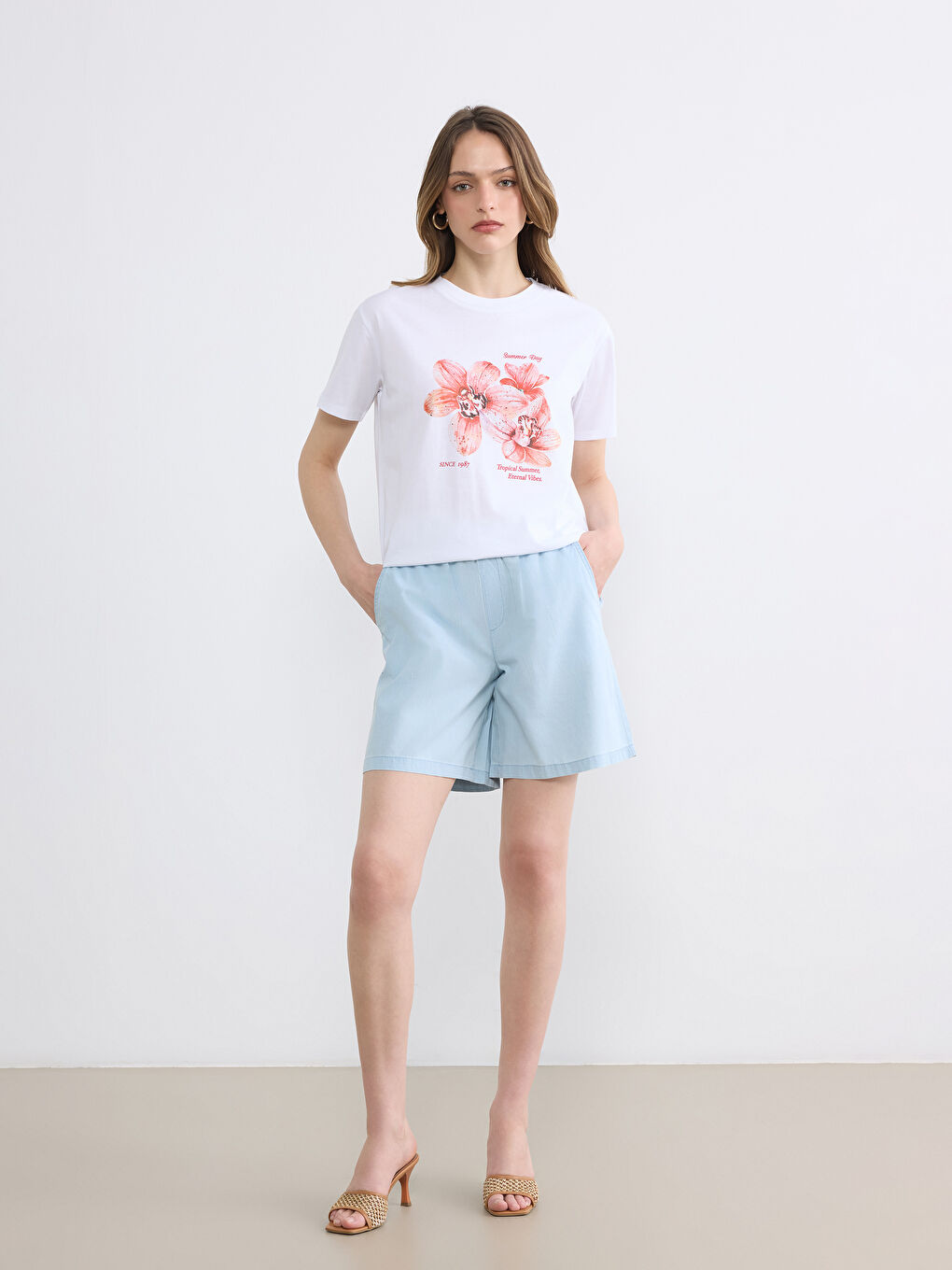 Elastic Waist Women's Jean Shorts