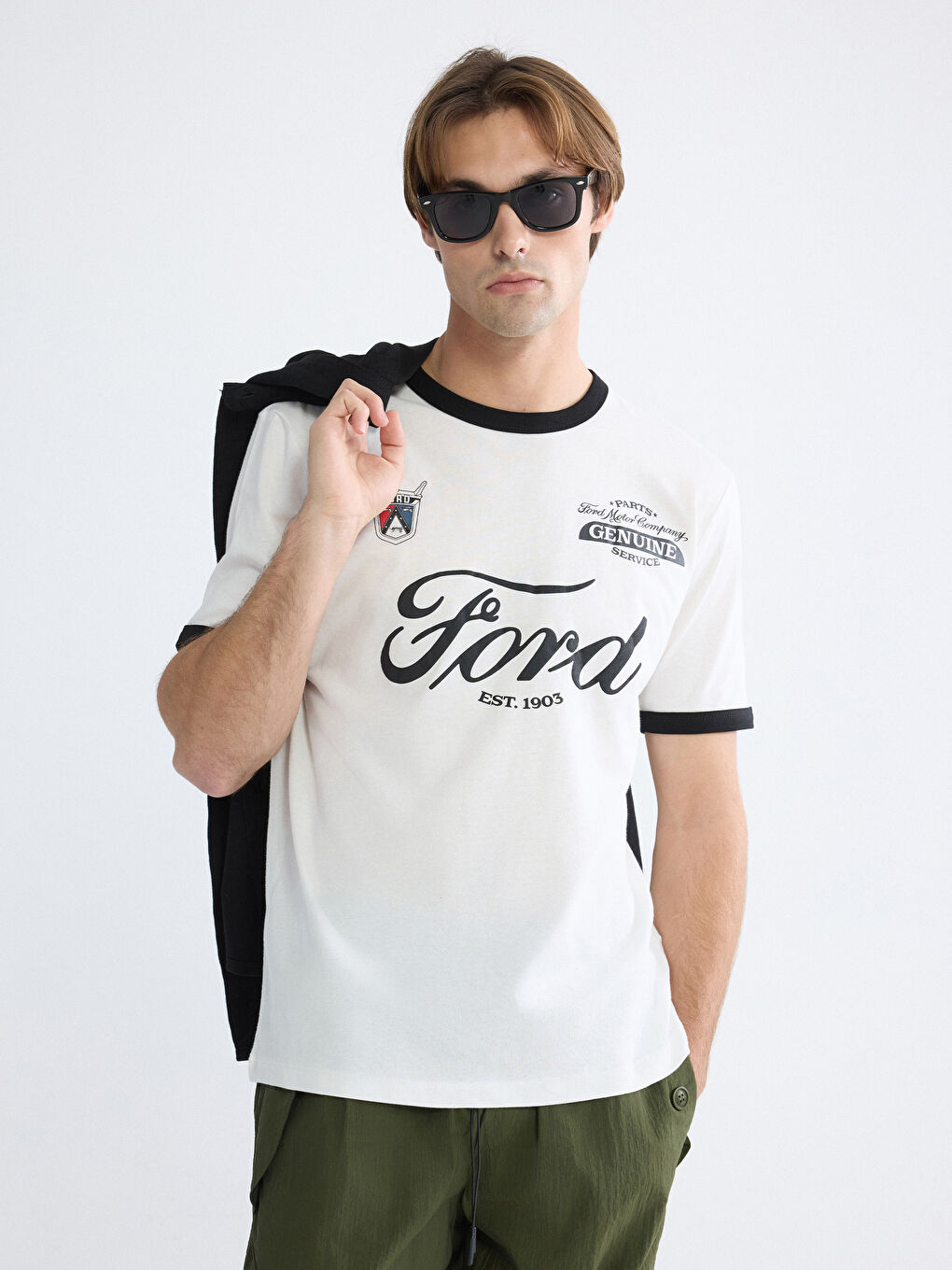 Ekru Bisiklet Yaka Ford Baskılı Erkek Tişört