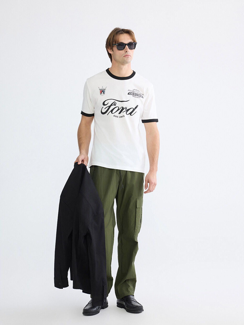 Ekru Bisiklet Yaka Ford Baskılı Erkek Tişört-1