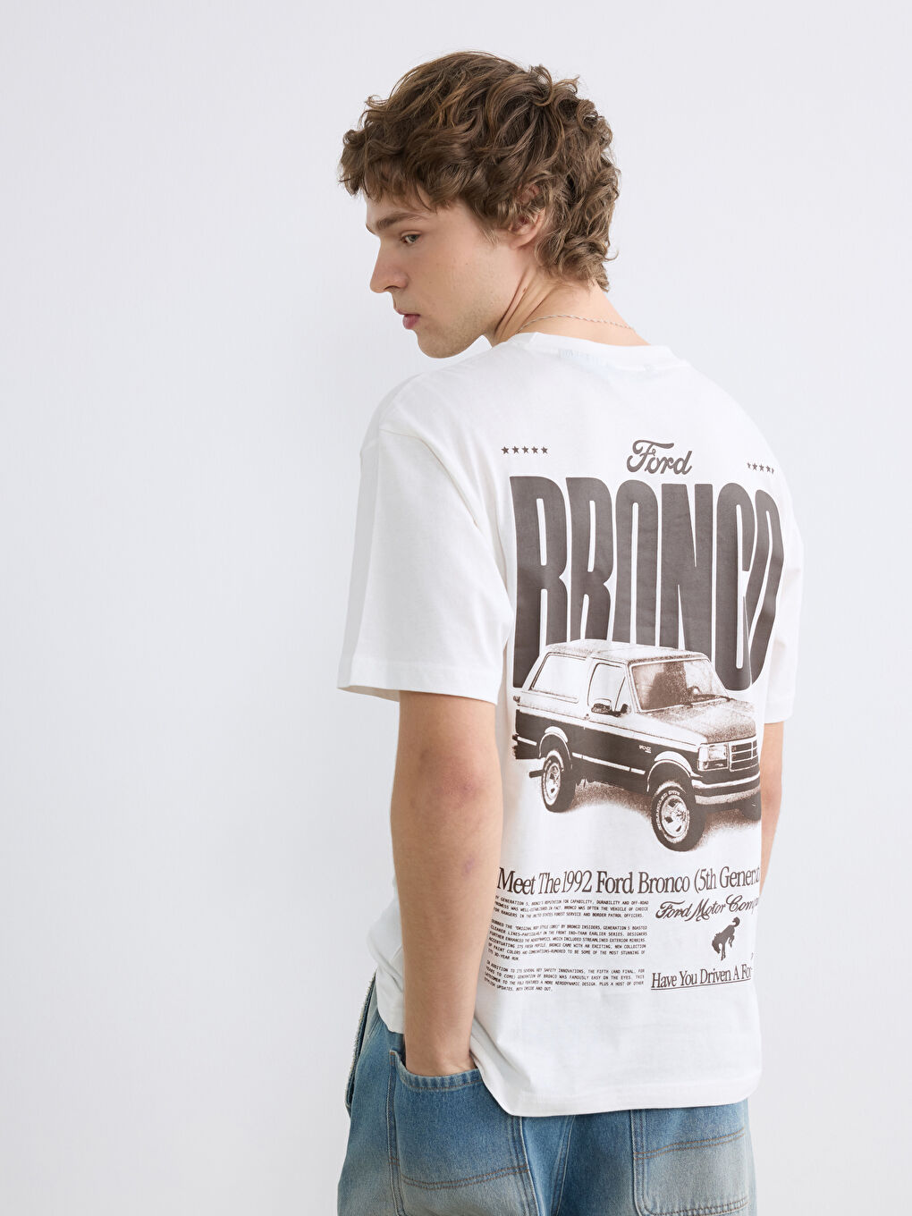 Ekru Bisiklet Yaka Ford Baskılı Erkek Tişört