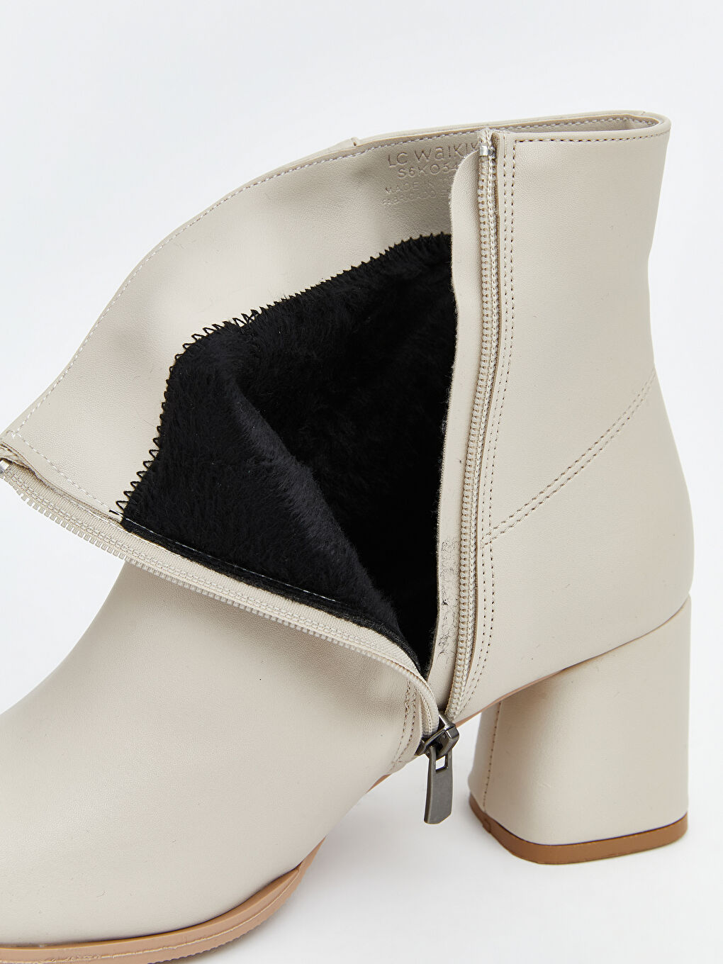 Bej Deri Görünümlü Kadın Topuklu Bot-6