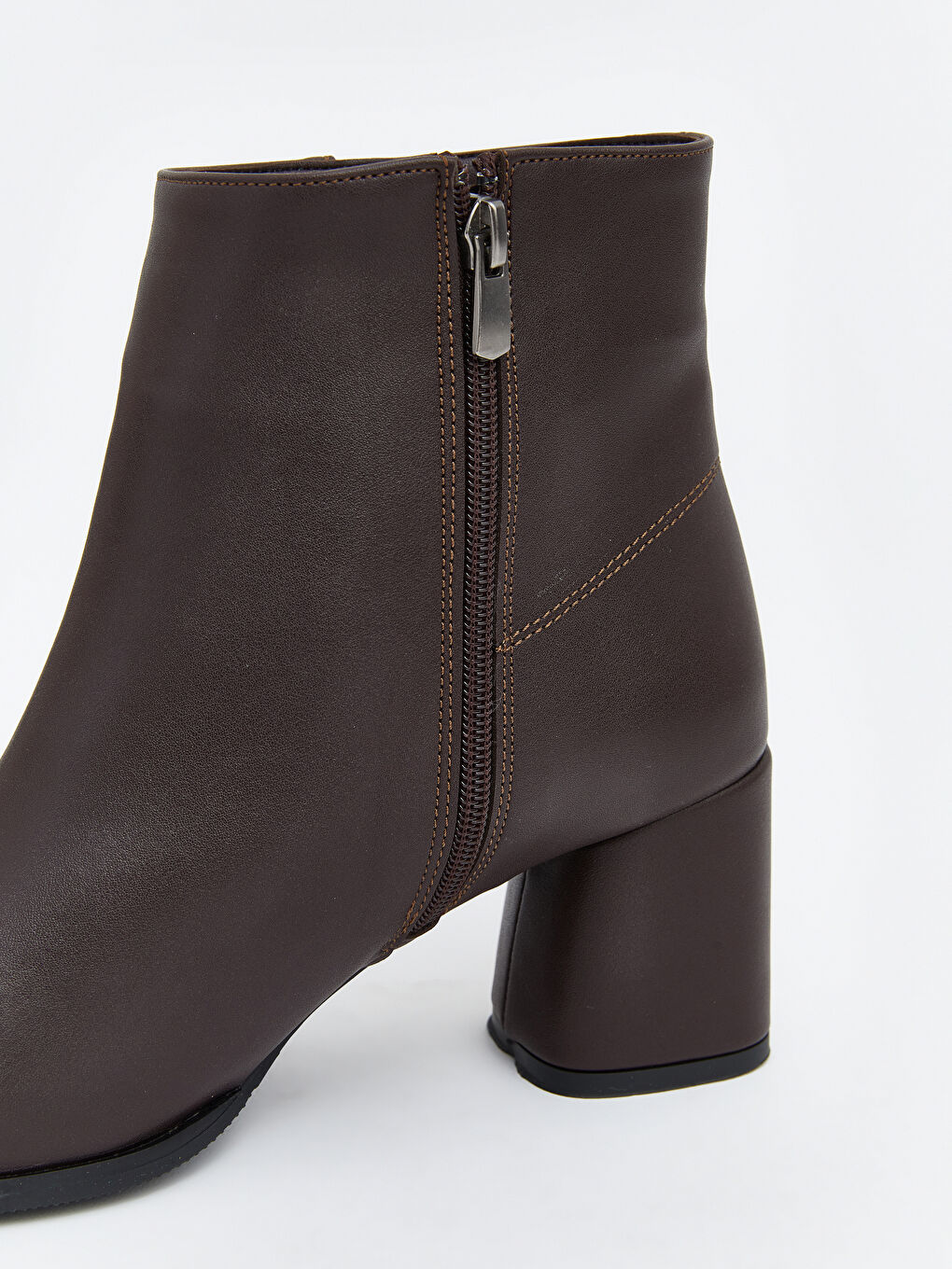 Kahverengi Deri Görünümlü Kadın Topuklu Bot-4