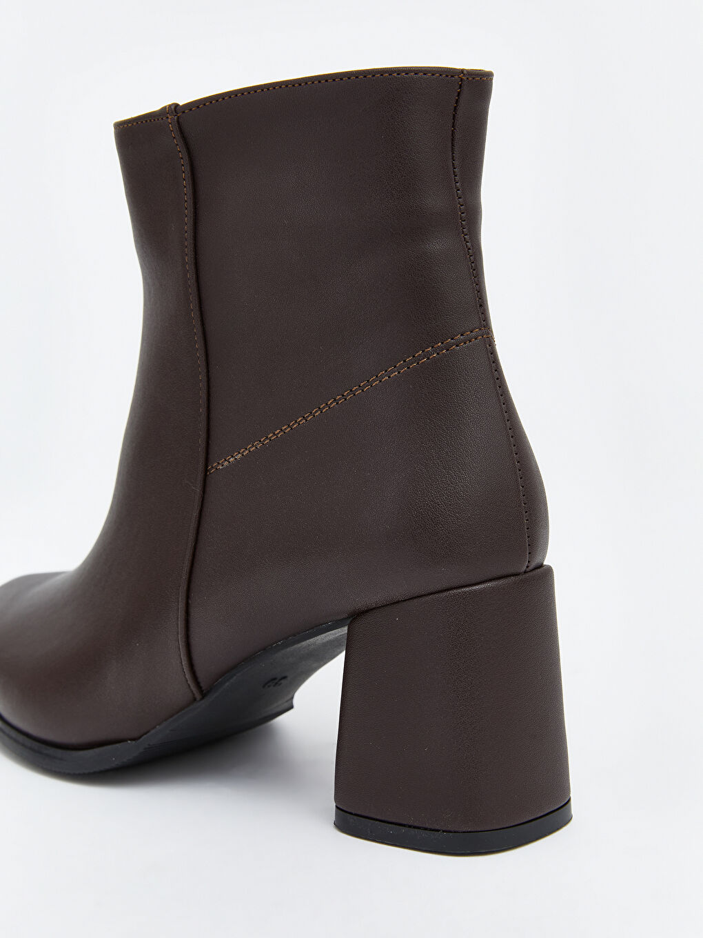 Kahverengi Deri Görünümlü Kadın Topuklu Bot-5