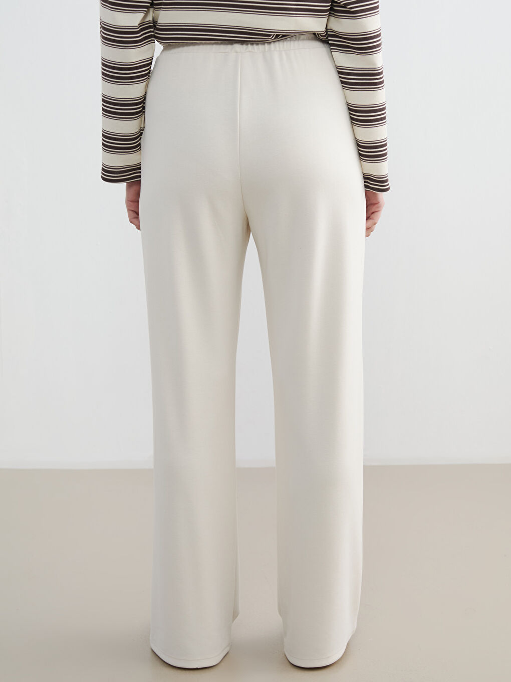 Bej Beli Lastikli Soft Touch Kadın Eşofman Altı-3