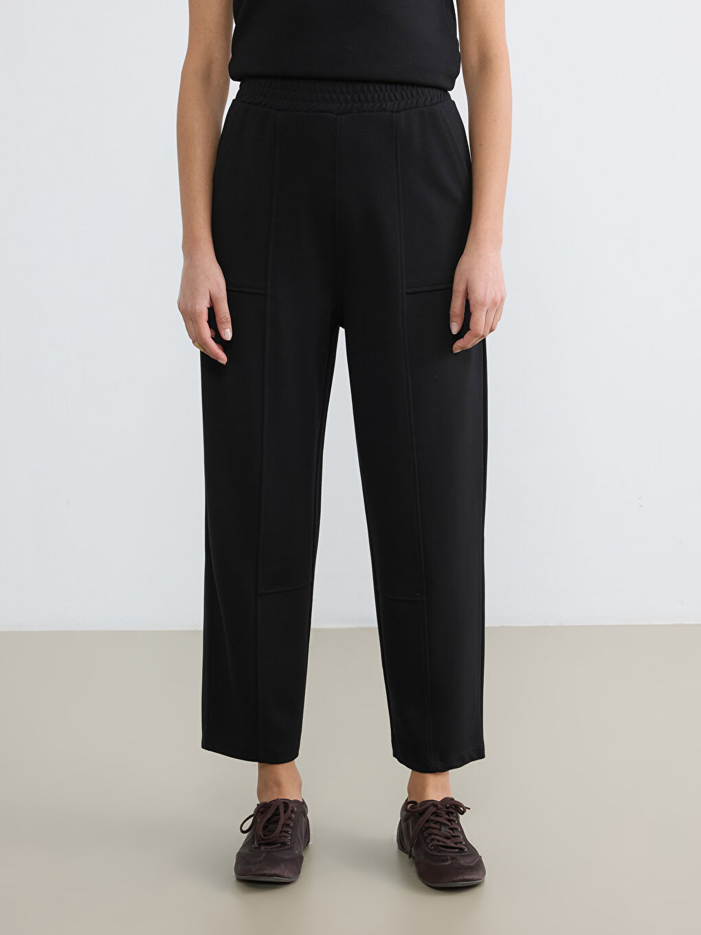 Siyah Beli Lastikli Soft Touch Kadın Eşofman Altı-1