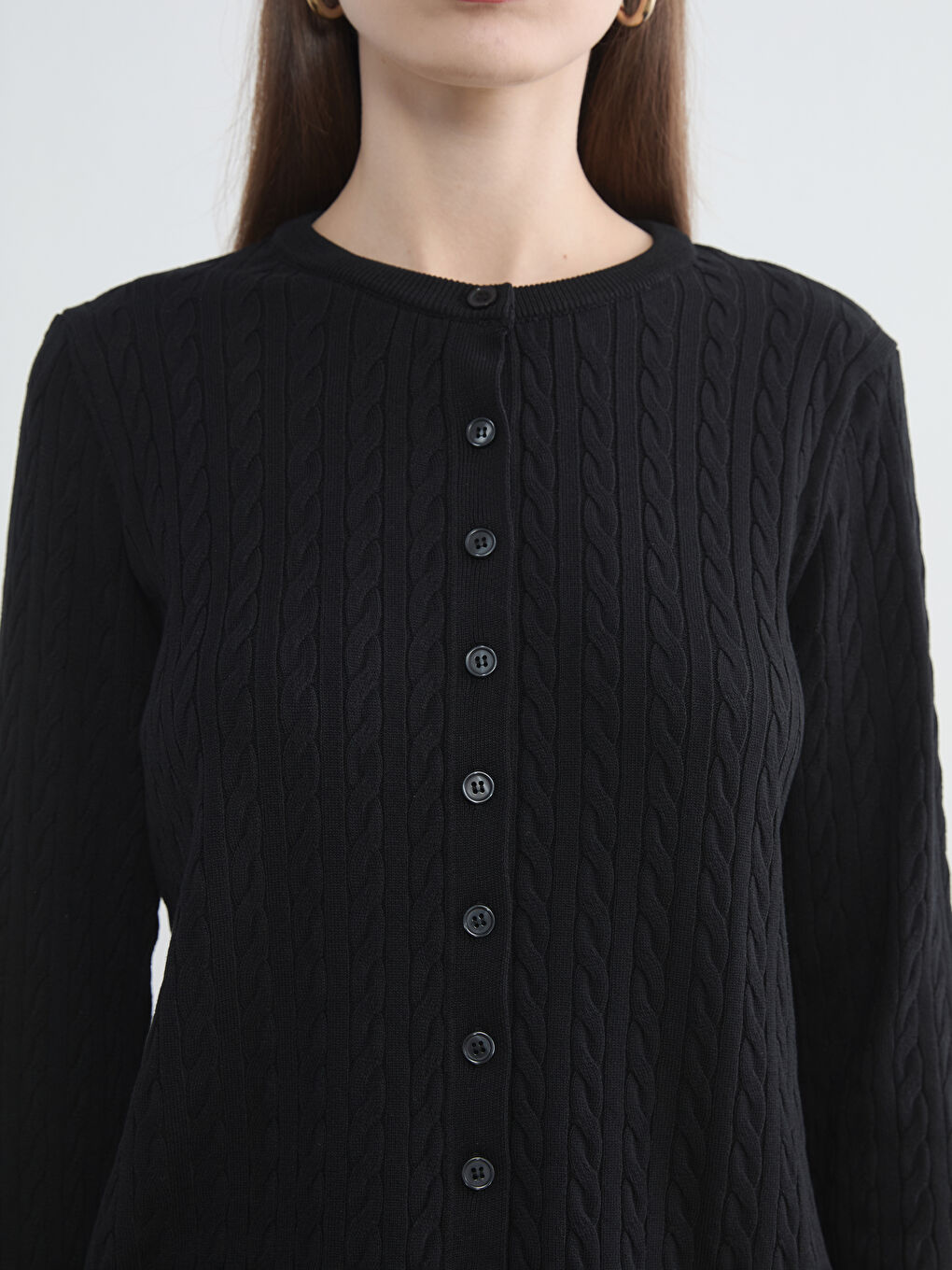 Siyah Bisiklet Yaka Kendinden Desenli Kadın Triko Hırka-2