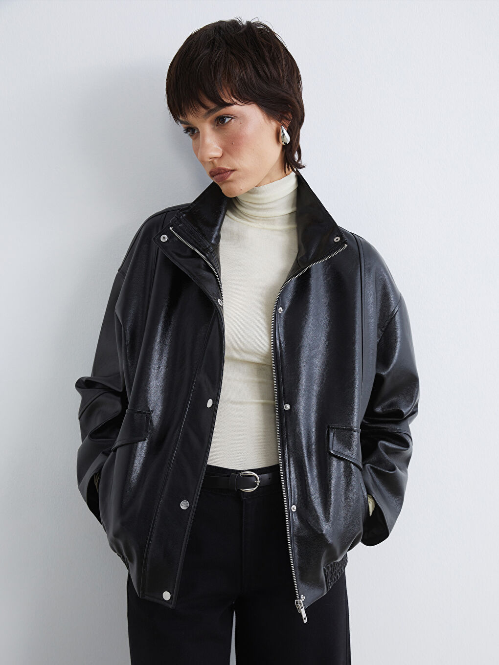 جاكيت جلد صناعي أسود امرأة-2