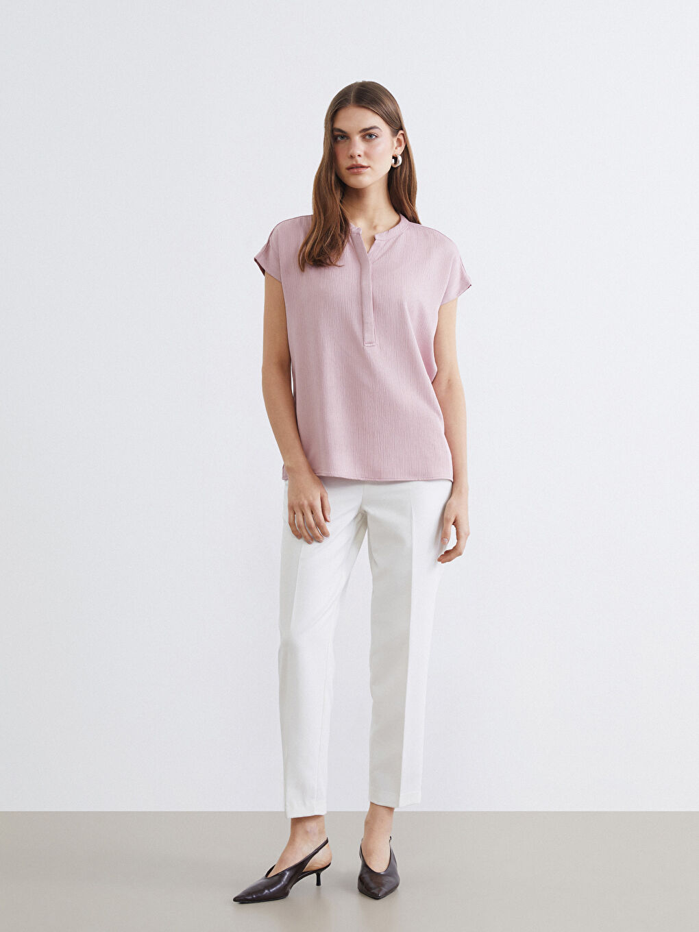 Lila Kaçık Yaka Dokulu Bluz-1