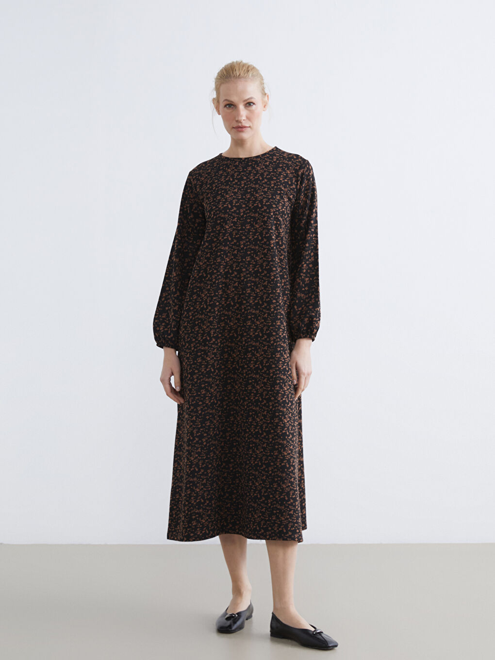 Kahverengi Bisiklet Yaka Desenli Elbise