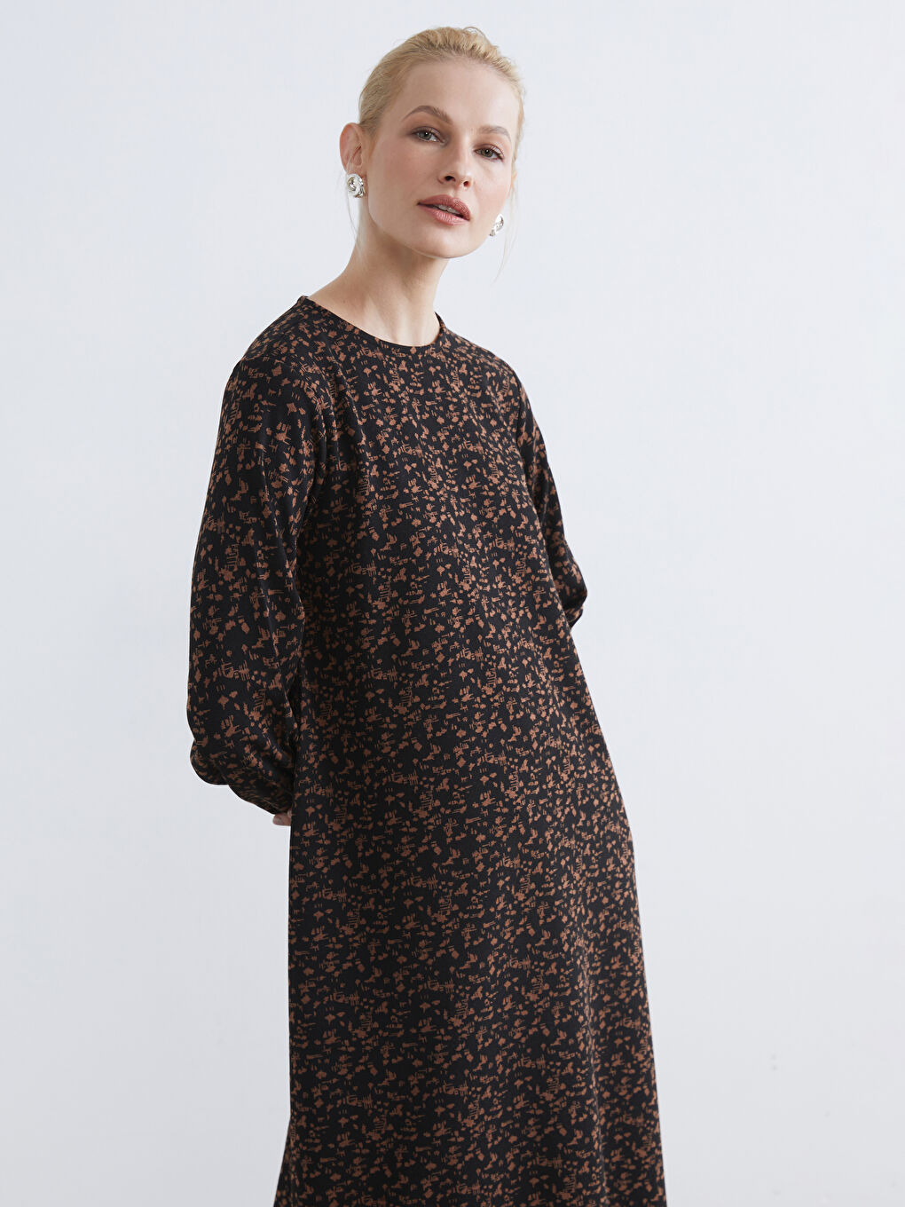 Kahverengi Bisiklet Yaka Desenli Elbise-1