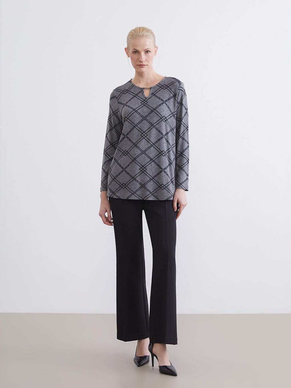 Узорчатая блузка с круглым вырезом-1