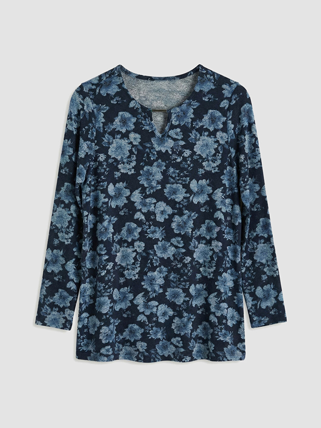 Floral blouse with a crew neck.-4