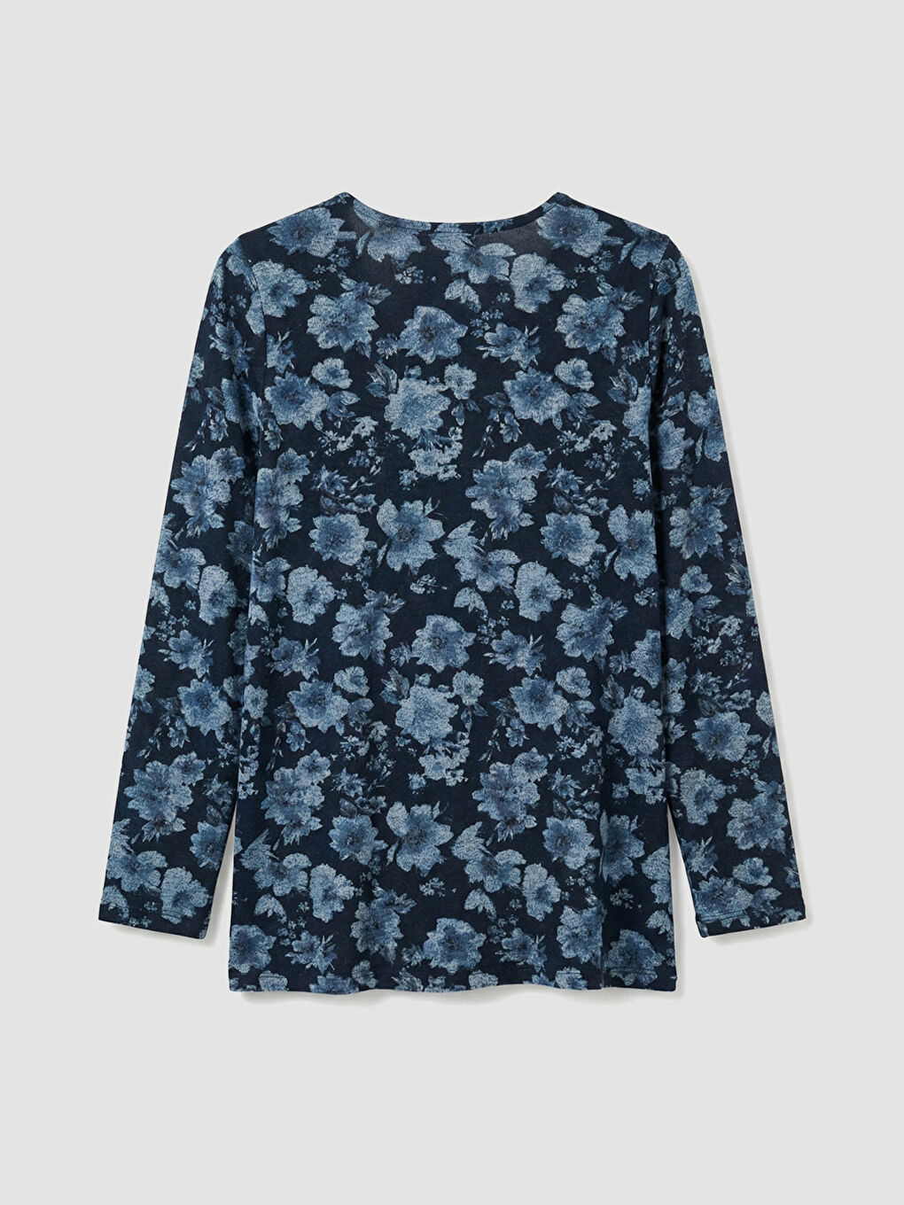 Floral blouse with a crew neck.-5
