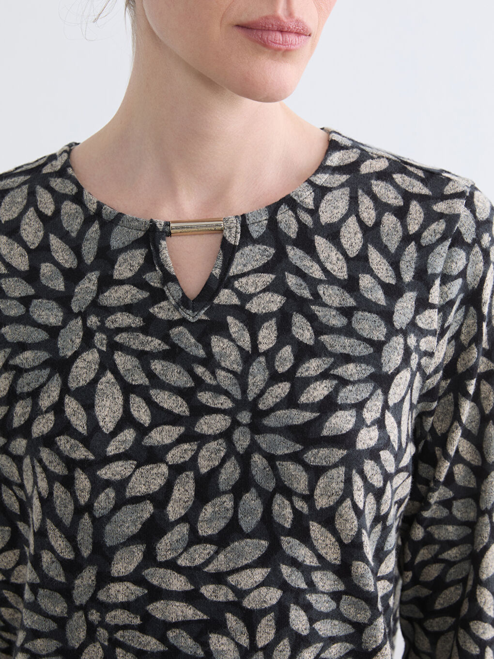 Woman BLACK Blouse-2