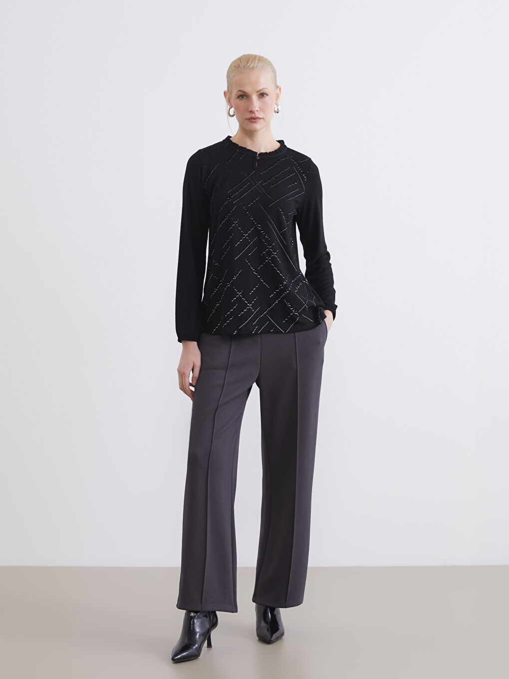 Узорчатая блузка с круглым вырезом-1