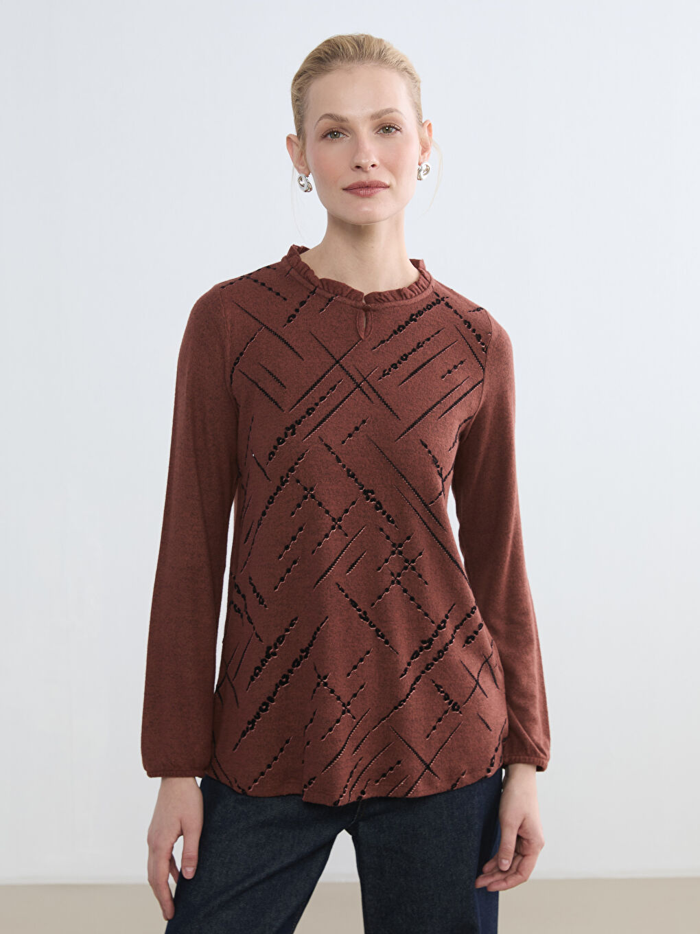 Patterned Crew Neck Blouse	

