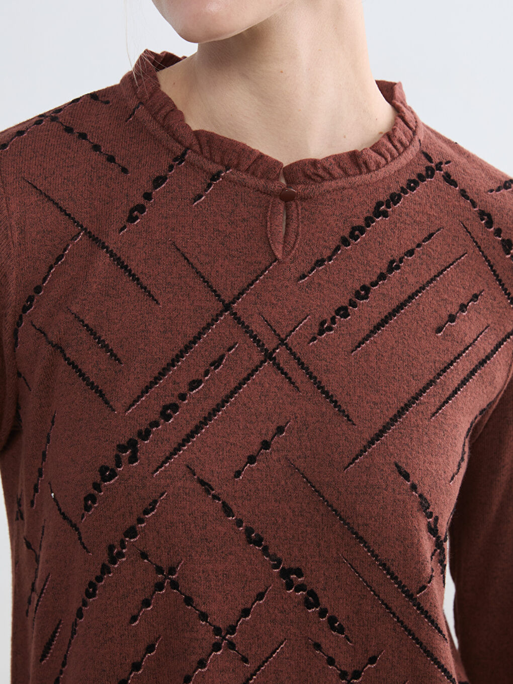 Patterned Crew Neck Blouse	
-2