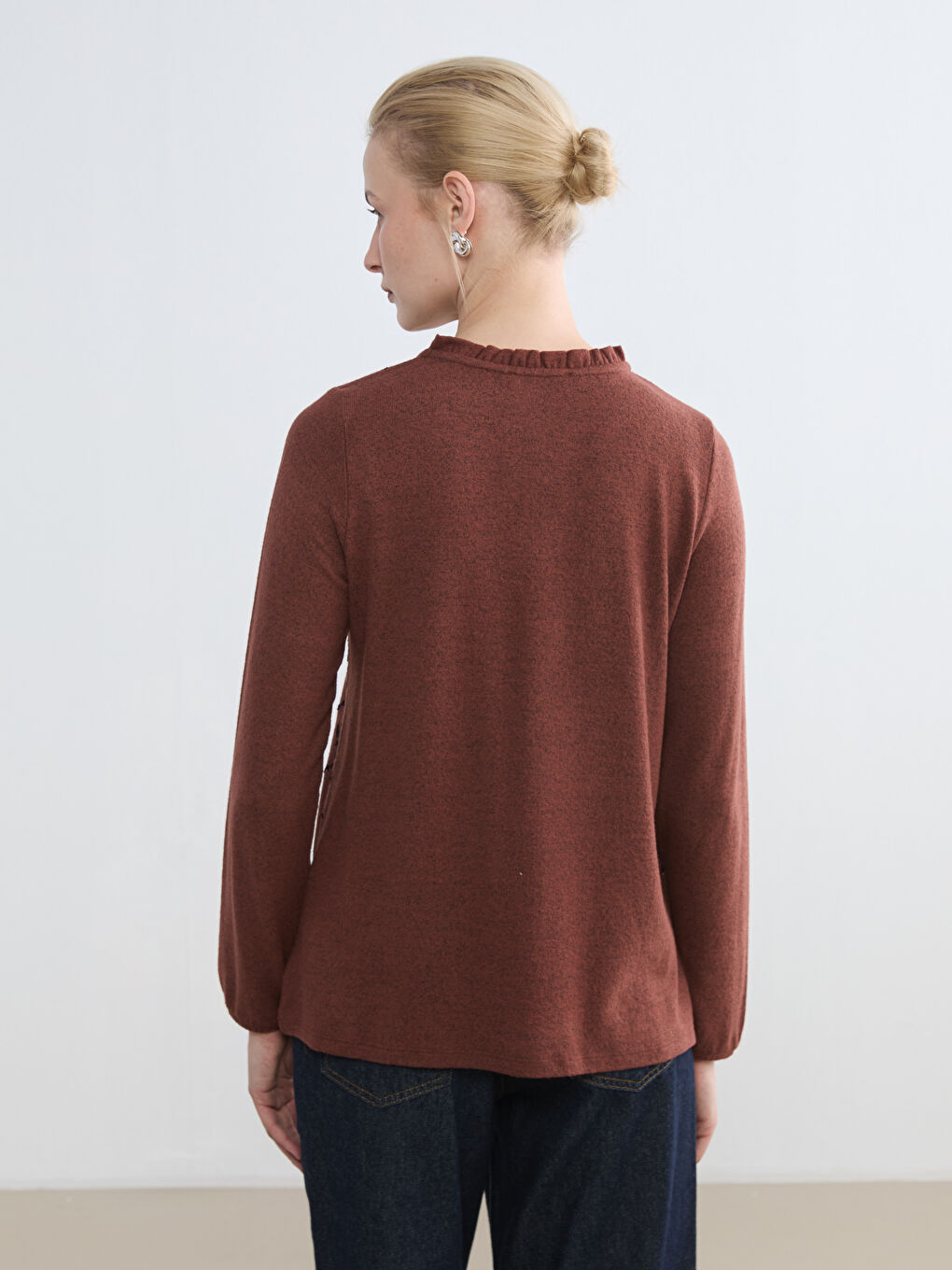 Patterned Crew Neck Blouse	
-3