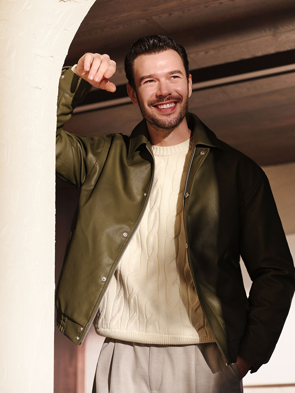 Kahverengi Standart Kalıp Deri Görünümlü Erkek Mont-1